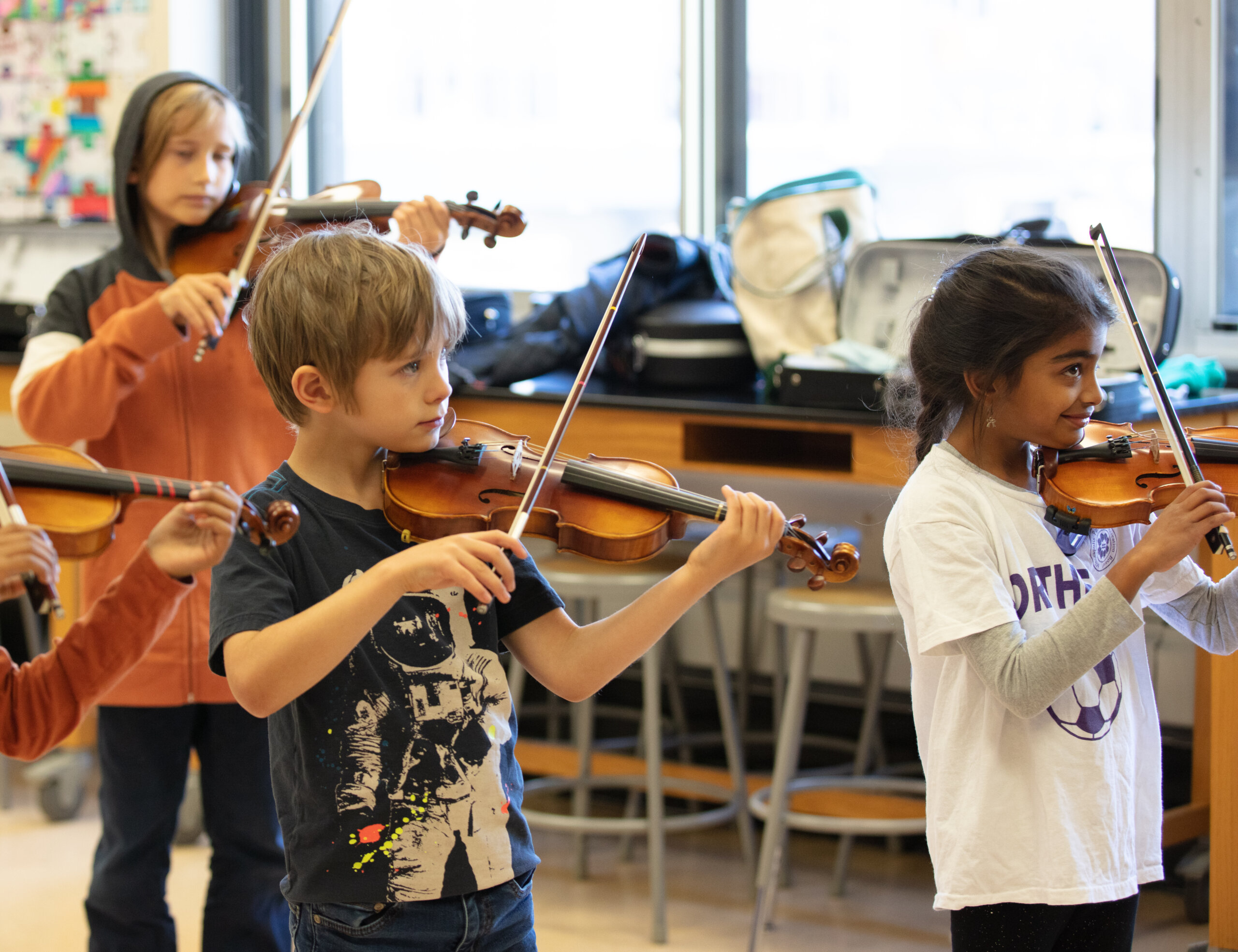 メーカー在庫少、売り切れ時はご容赦ください SUZUKI violin 1/8